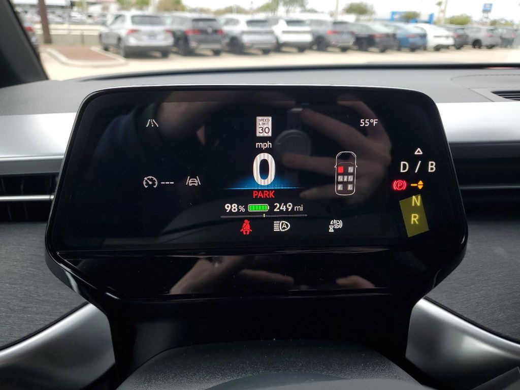 2025 Volkswagen ID. Buzz Pro S photo 11
