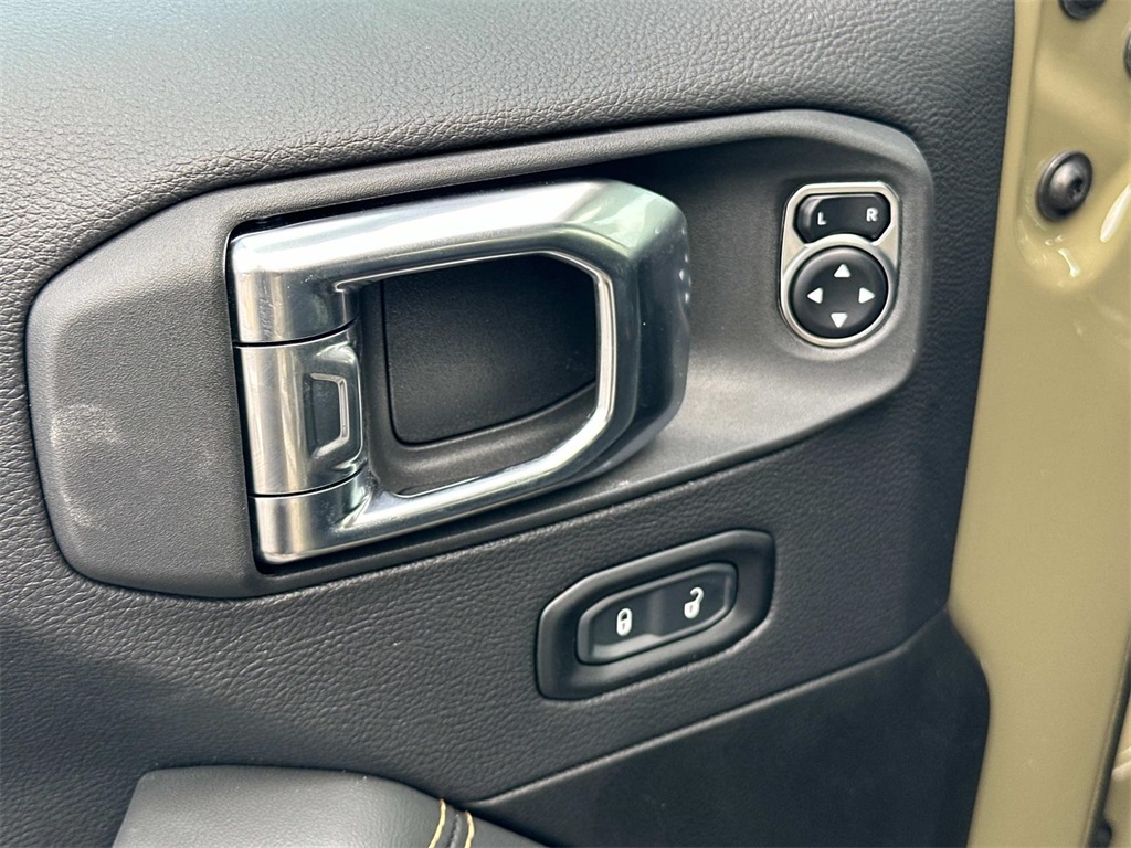 2025 Jeep Gladiator Sport photo 26