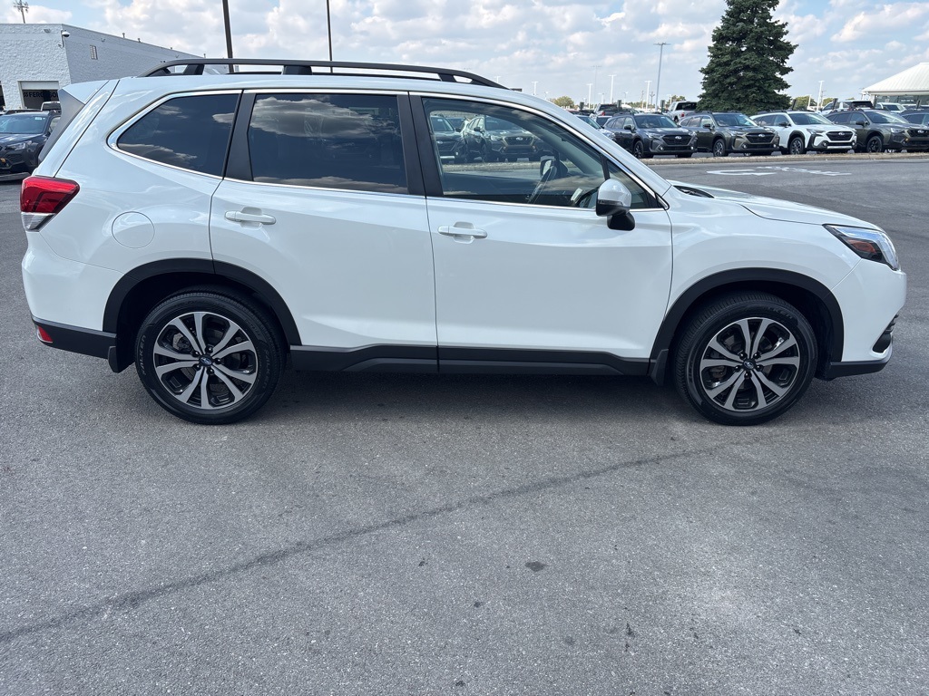 2022 Subaru Forester Limited photo 2