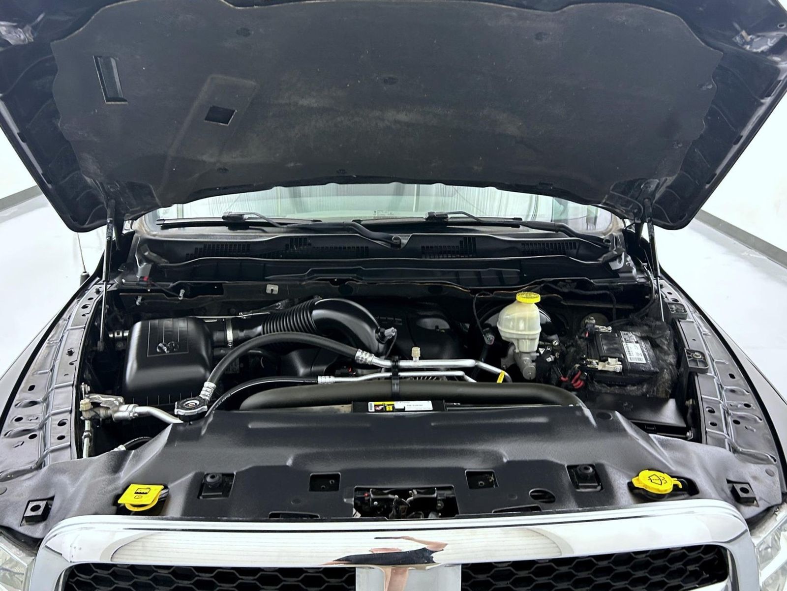 2017 Ram 1500 SLT photo 20