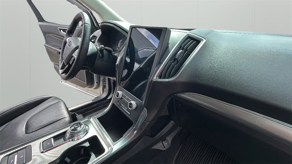 2022 Ford Edge Titanium photo 24
