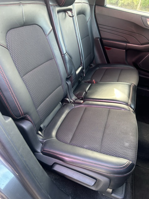 2024 Ford Escape ST-Line photo 4