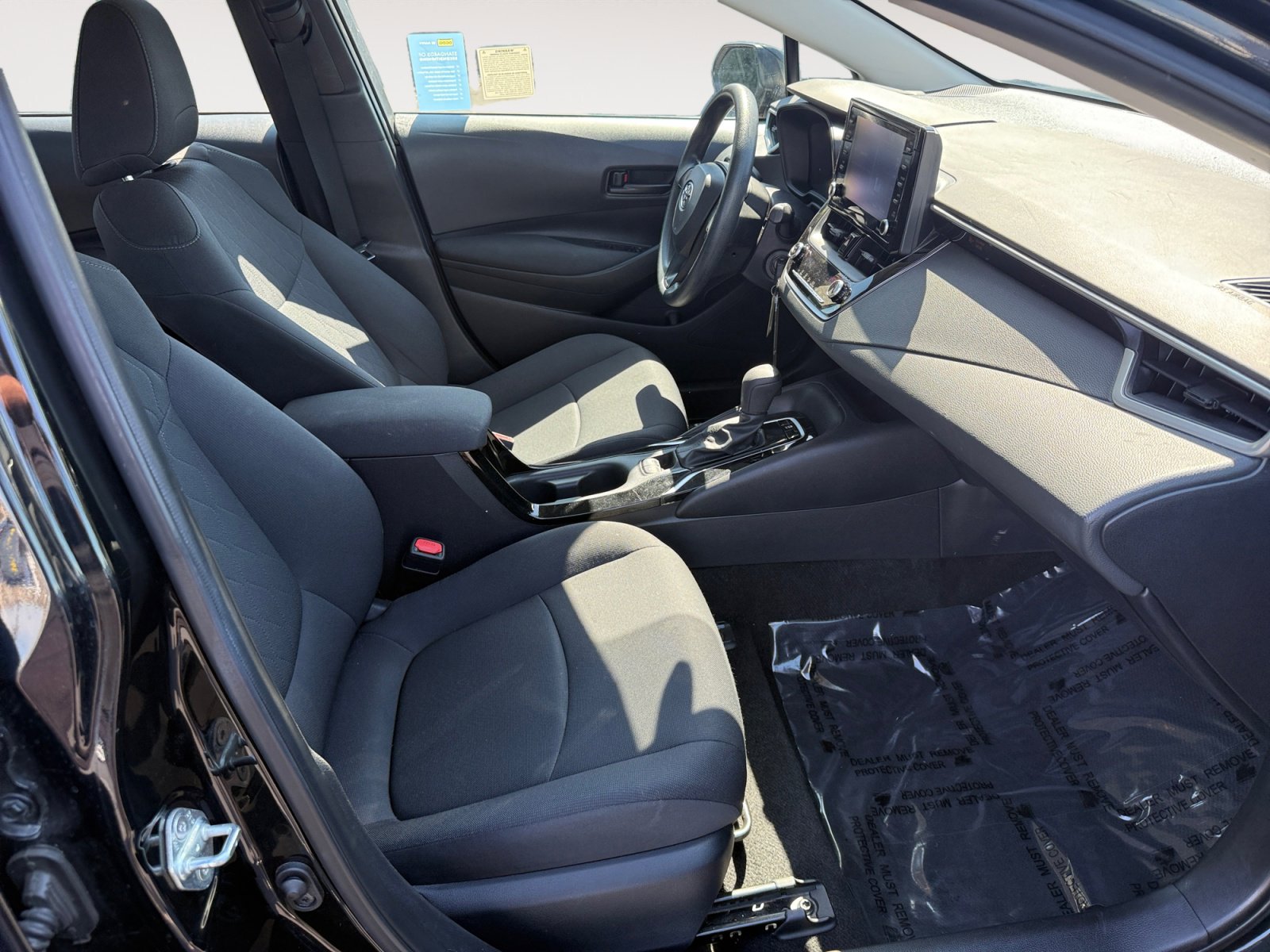 2022 Toyota Corolla LE photo 19
