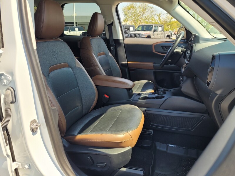 2022 Ford Bronco Sport Outer Banks photo 11