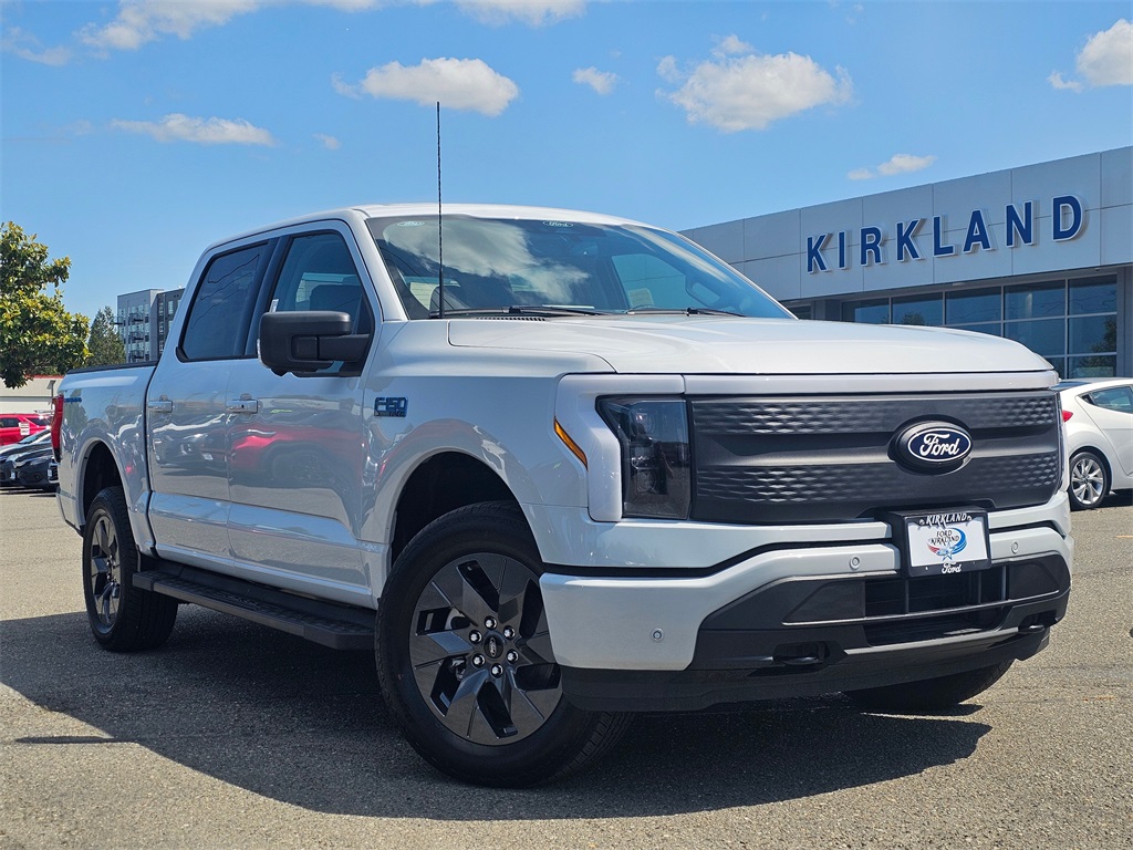 2025 Ford F-150 Lightning Flash's photo