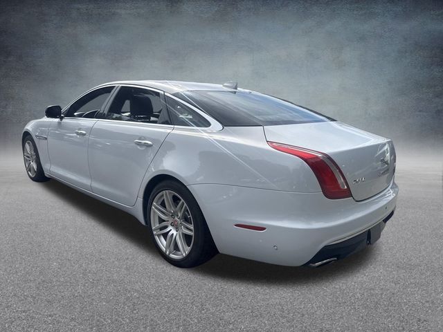 2019 Jaguar XJ Supercharged photo 10
