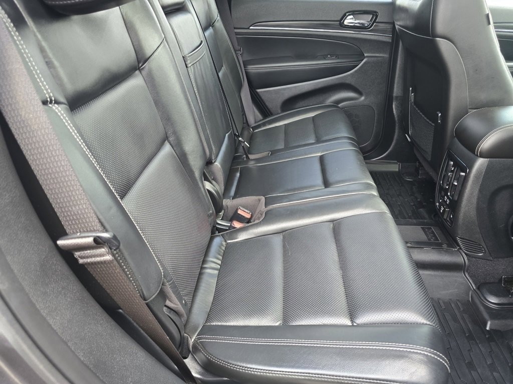 2021 Jeep Grand Cherokee Anniversary Edition photo 10