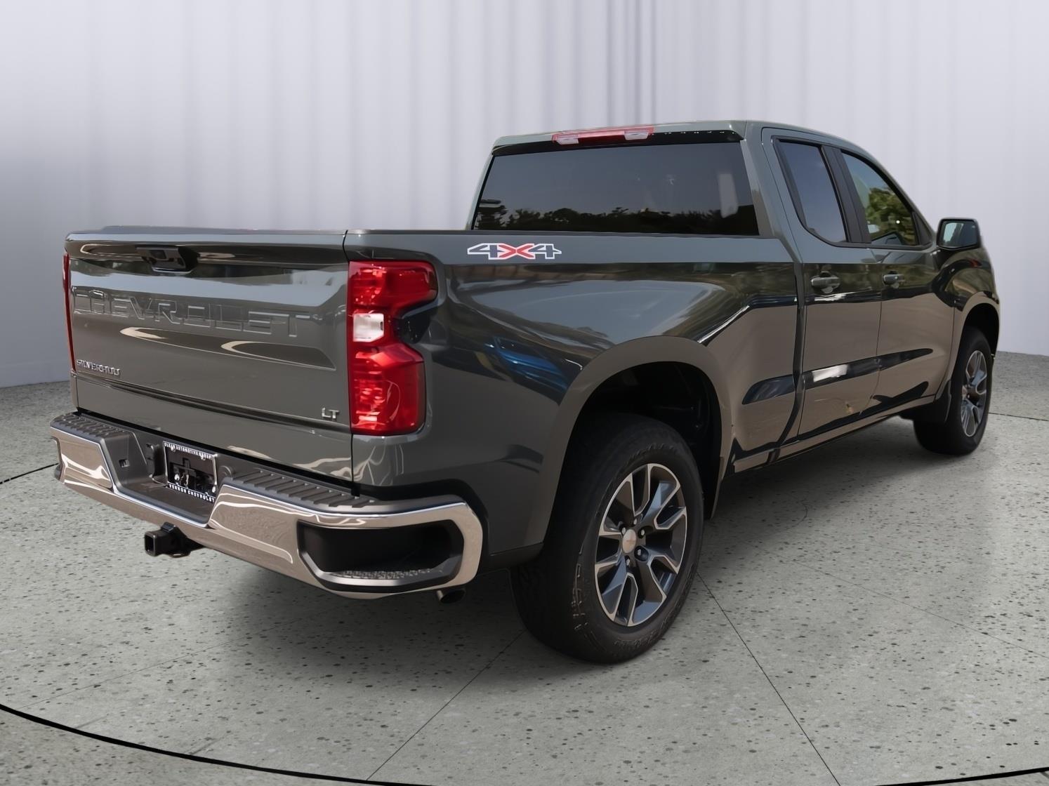 2025 Chevrolet Silverado 1500 LT photo 7