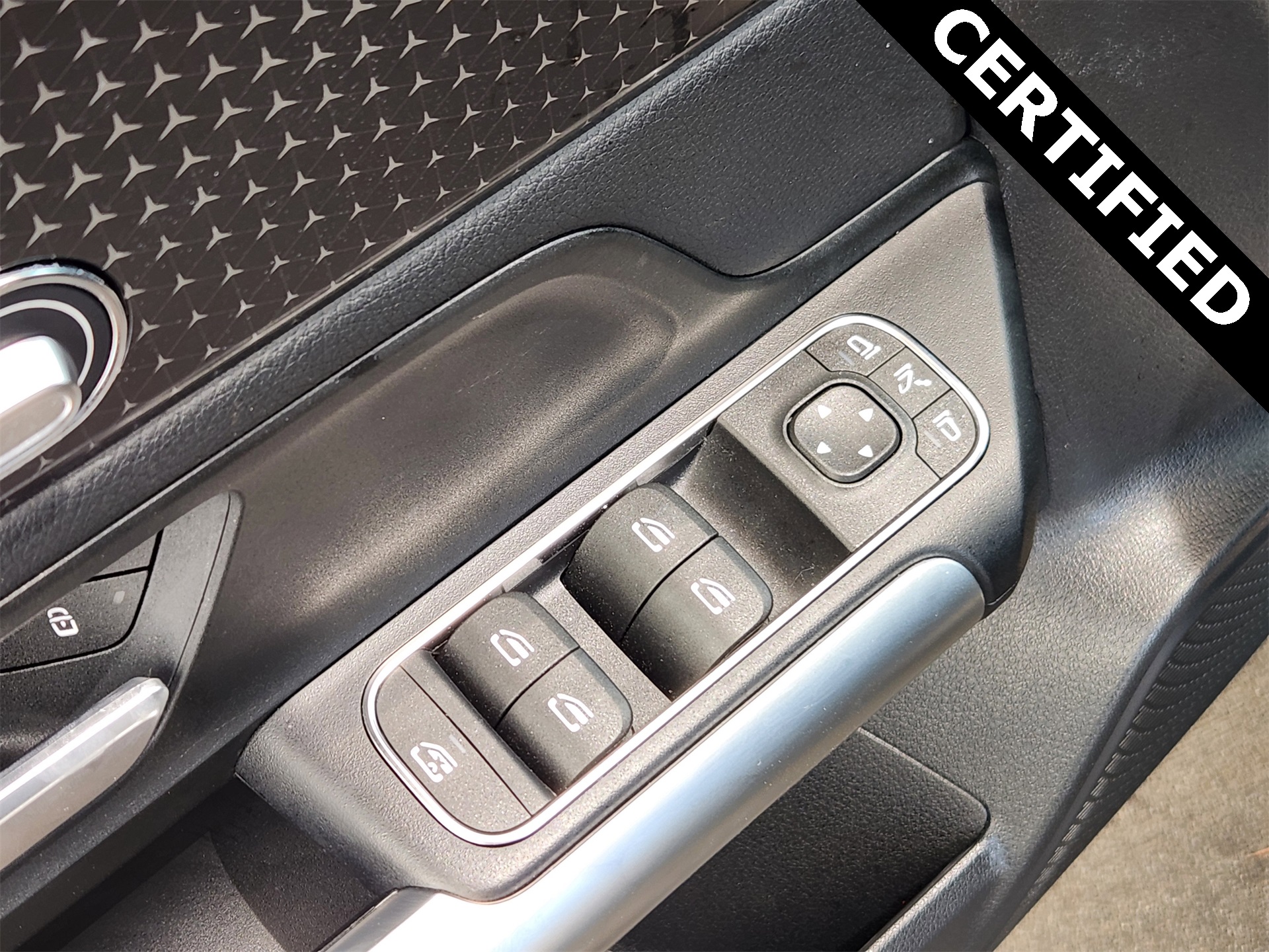 2025 Mercedes Benz GLA 250 photo 18