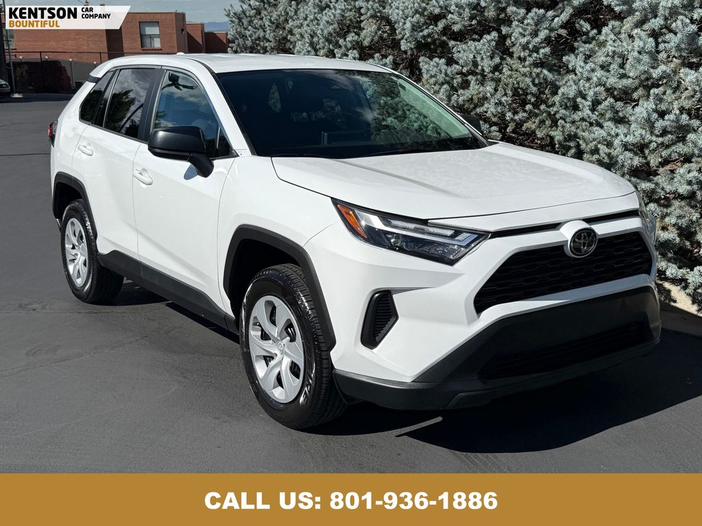 2024 Toyota RAV4 LE photo 10