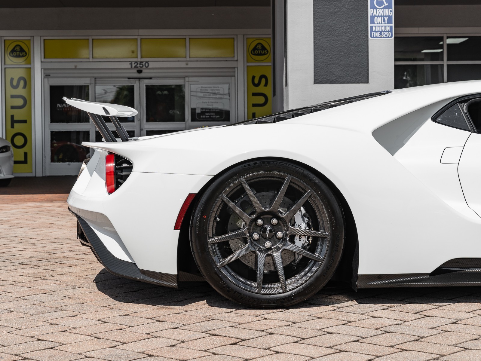 2019 Ford GT photo 27