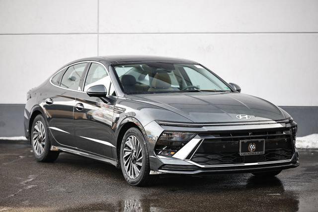 2025 Hyundai Sonata Hybrid