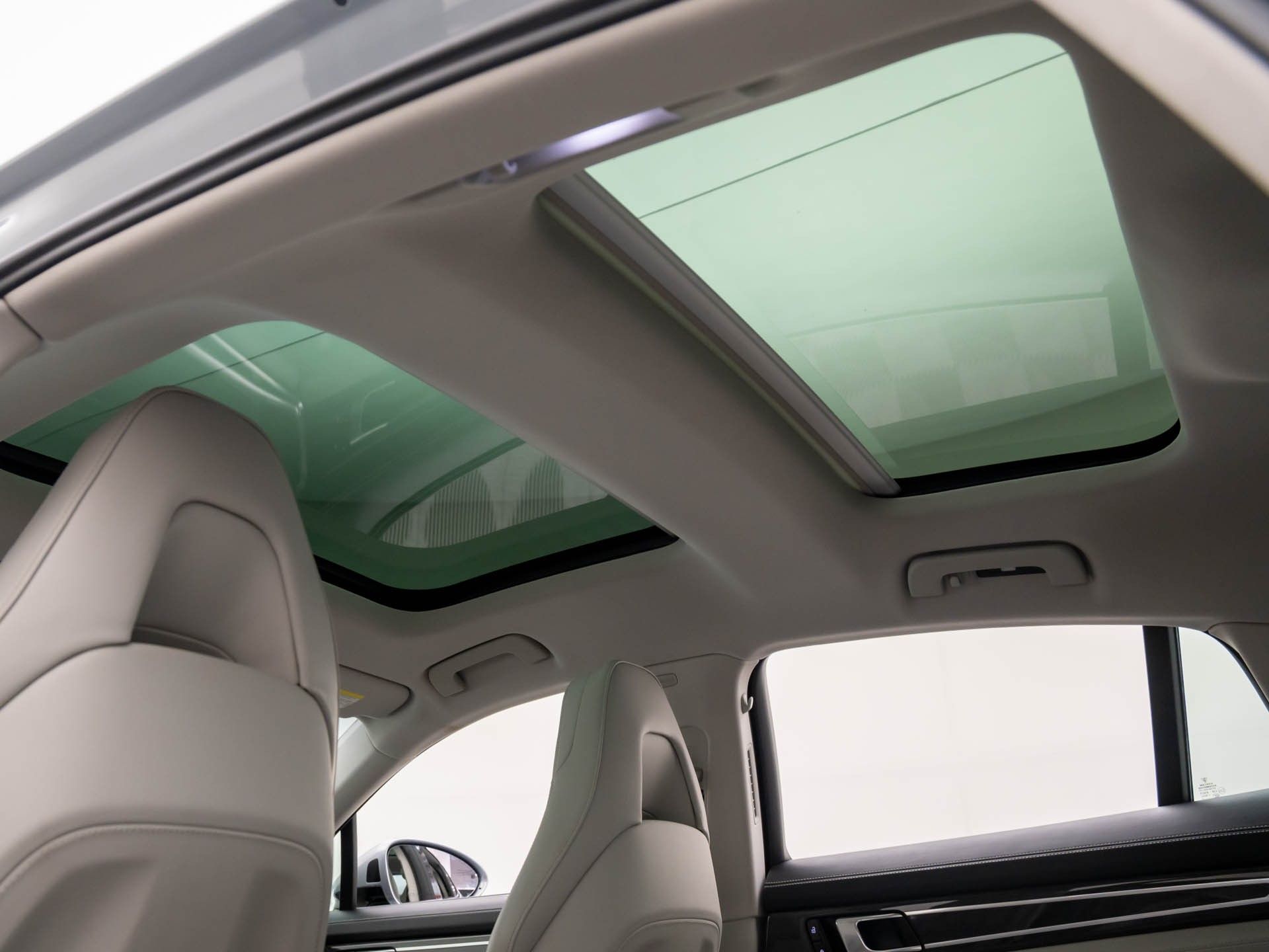 2020 Porsche Panamera 4 photo 19