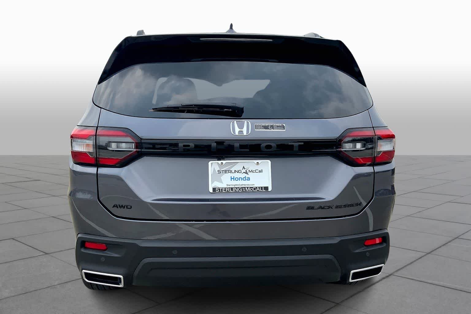 2025 Honda Pilot Black Edition photo 2