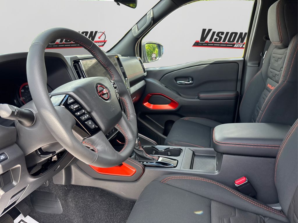 2025 Nissan Frontier PRO-4X photo 7