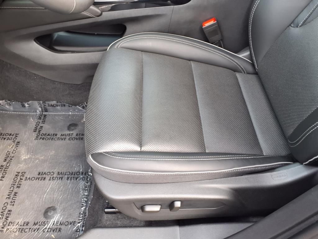 2022 Buick Envision Essence photo 18