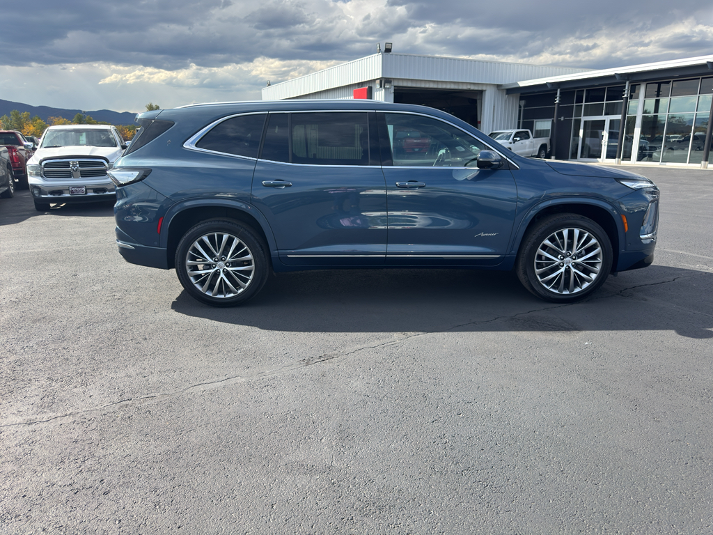 2026 Buick Enclave Avenir photo 4