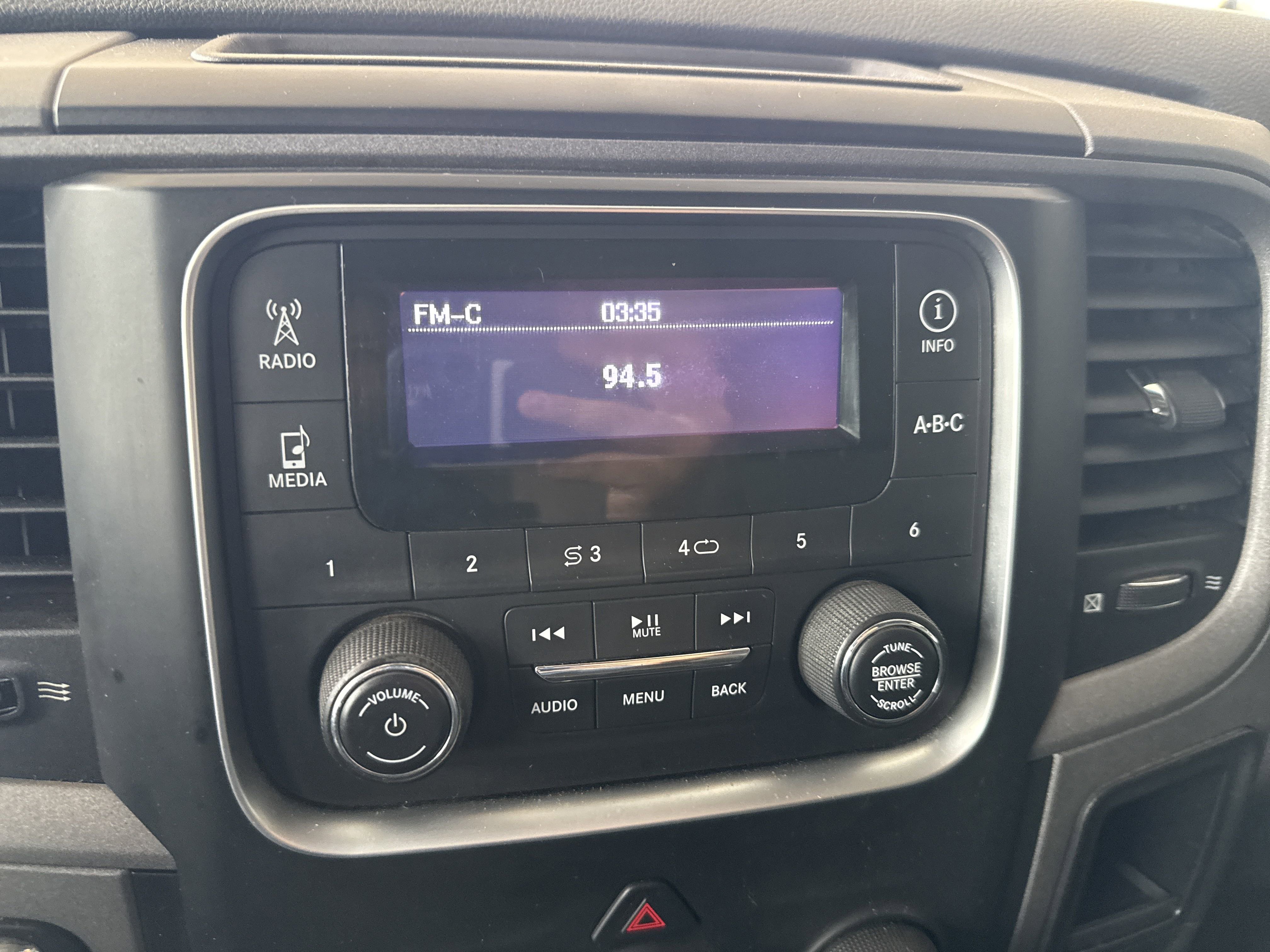 2014 Ram 1500 Tradesman photo 7