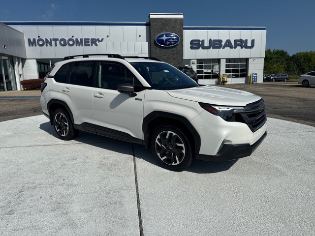 2025 Subaru Forester Premium's photo