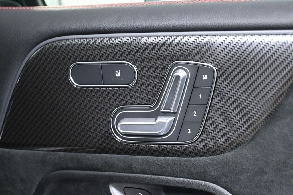 2025 Mercedes Benz GLB 250 4MATIC photo 20