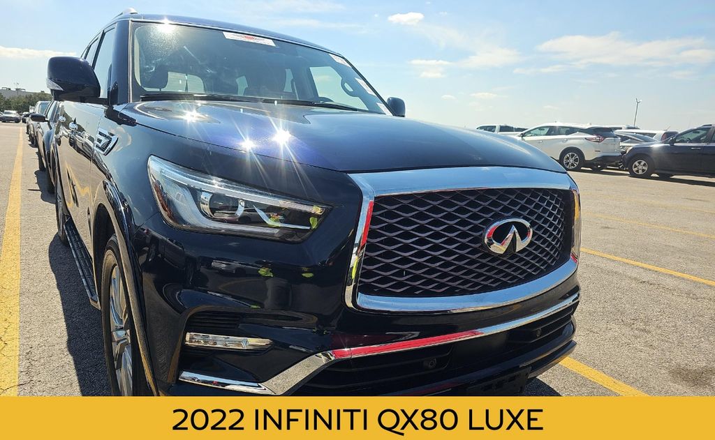 2022 Infiniti QX80 Luxe photo 2