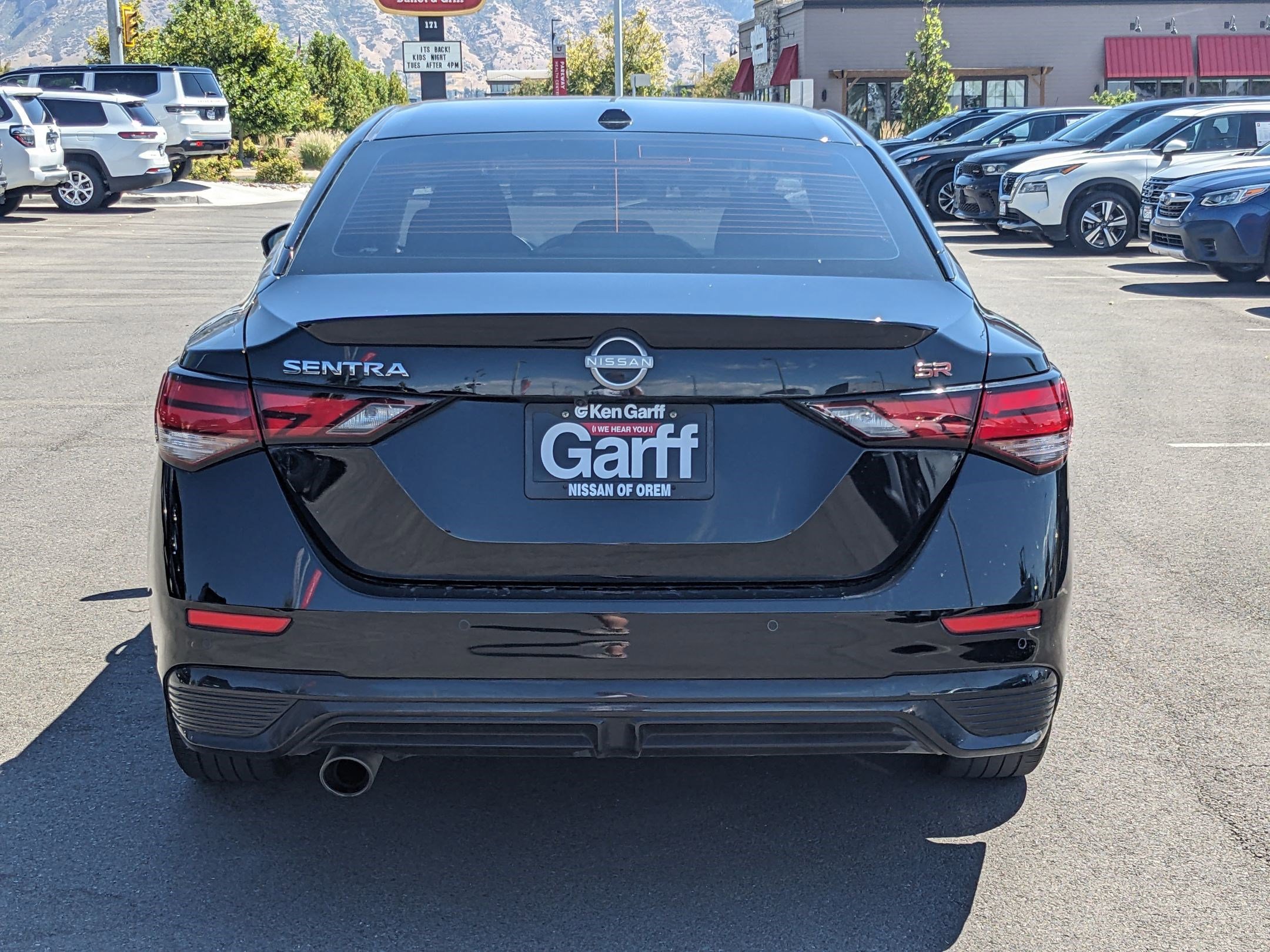 2024 Nissan Sentra SR photo 4