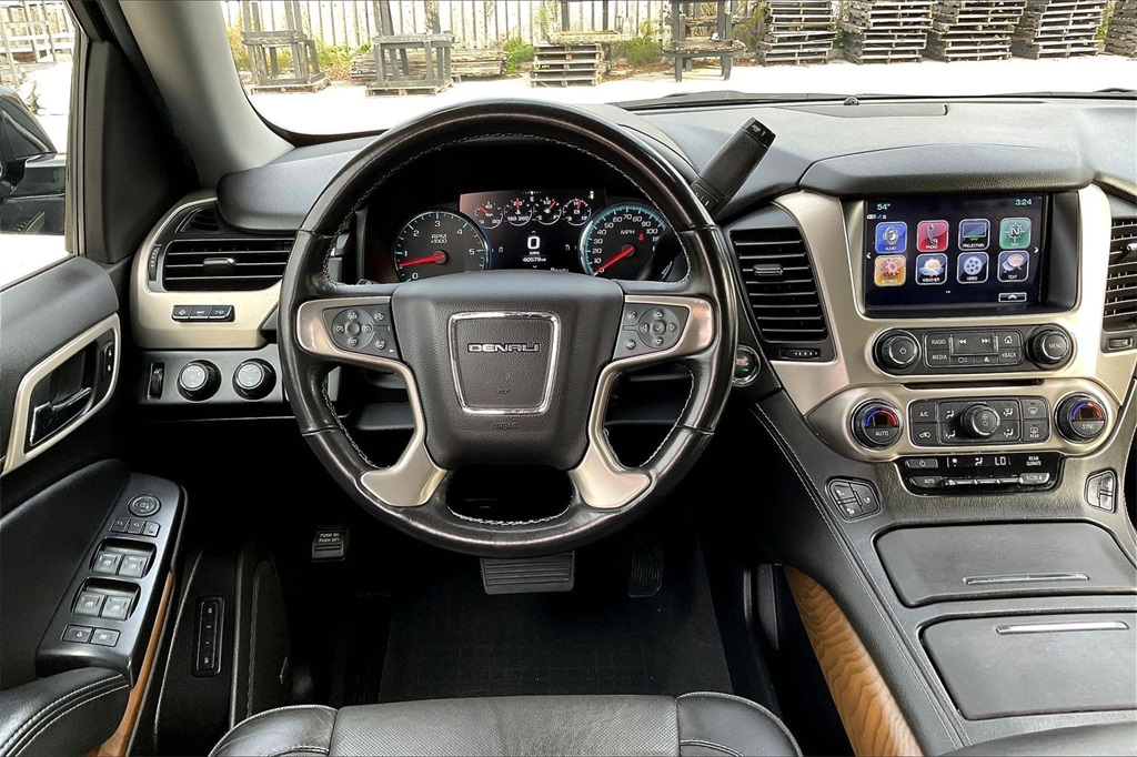2020 Gmc Yukon XL Denali photo 2