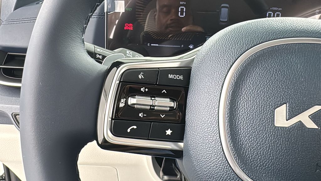 2026 Kia Carnival EX photo 24