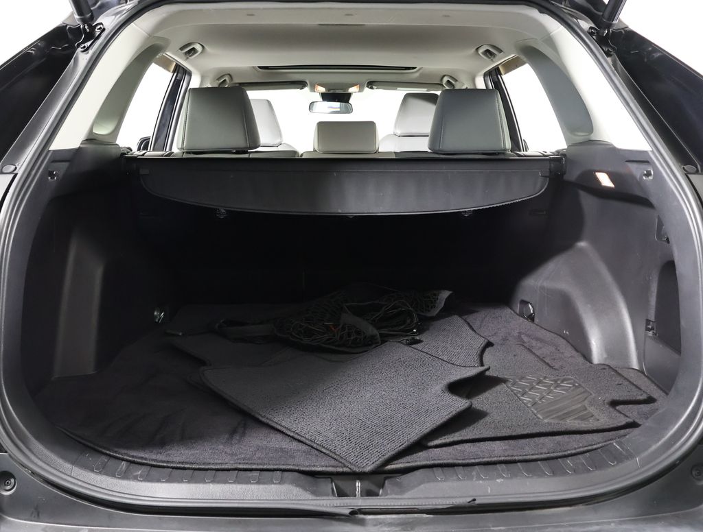 2021 Toyota RAV4 XLE Premium photo 16
