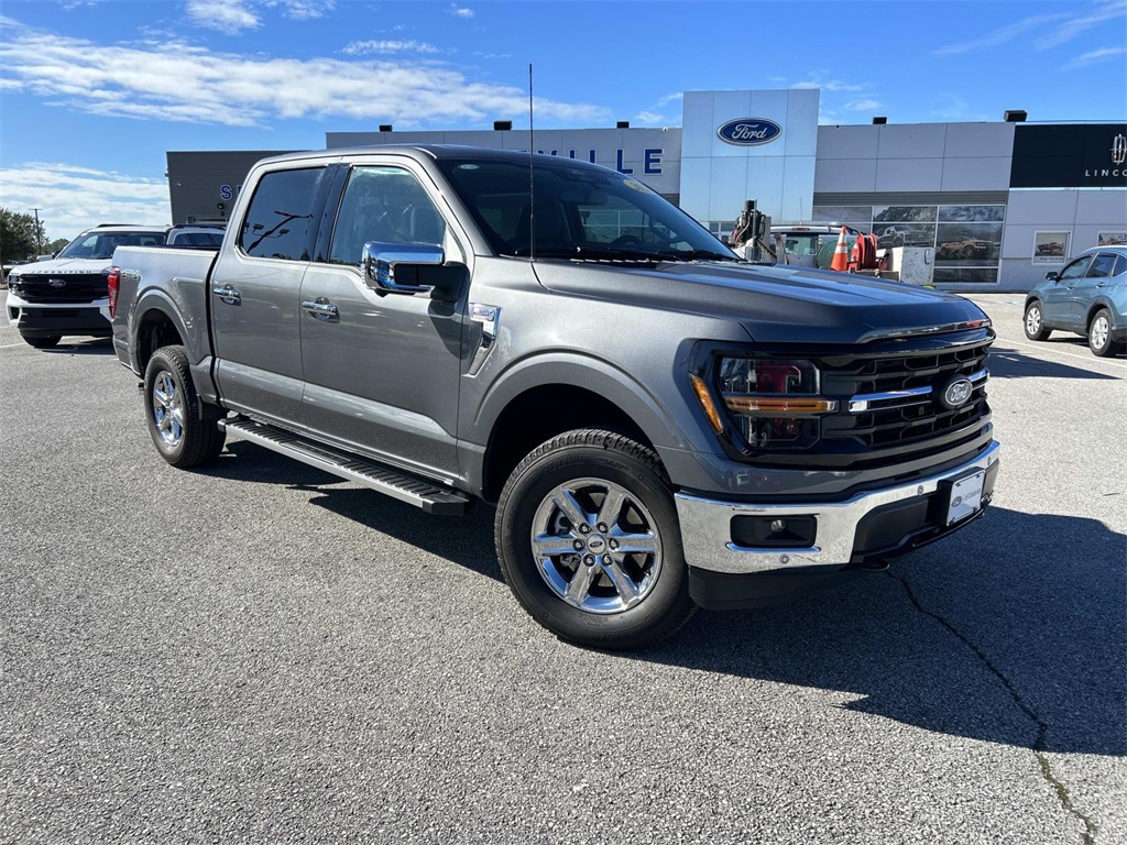 2024 Ford F-150 XLT photo 2