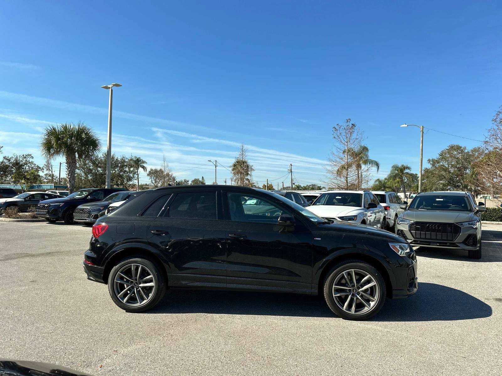 2025 Audi Q3 Premium S line photo 3