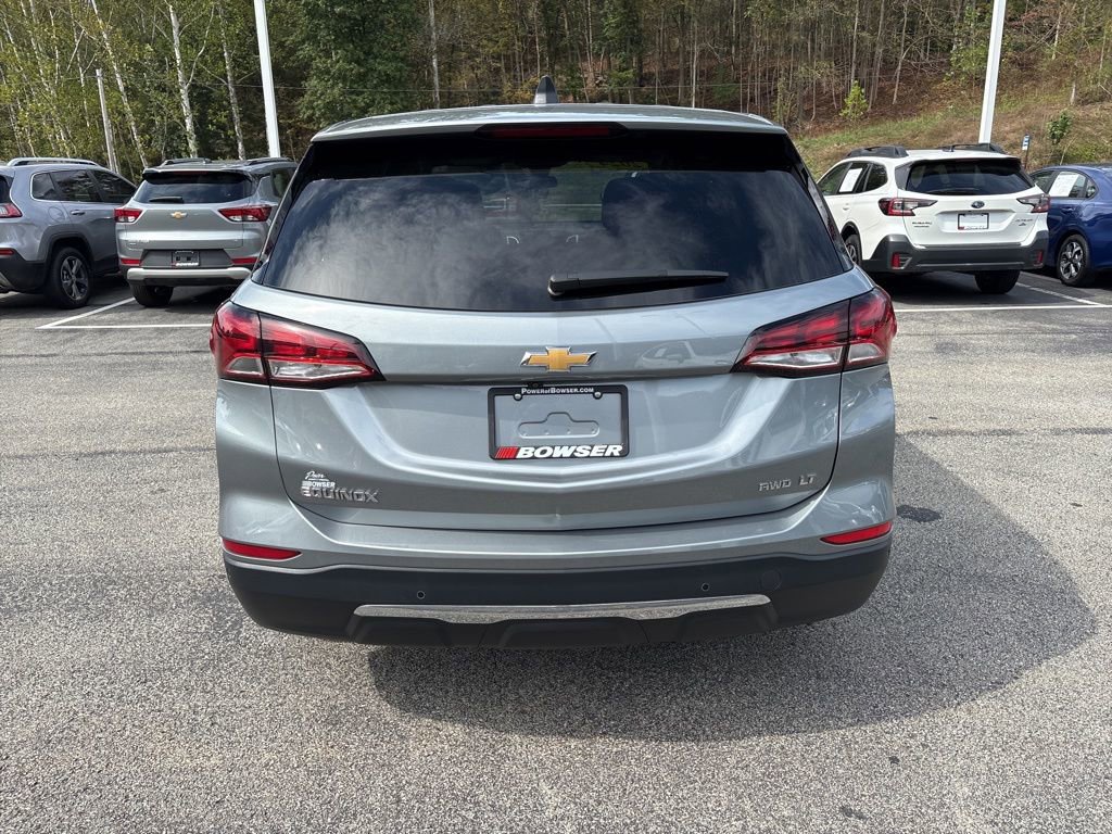 2024 Chevrolet Equinox LT photo 4