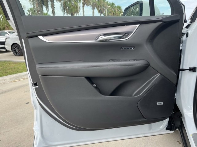 2025 Cadillac XT6 Luxury photo 10