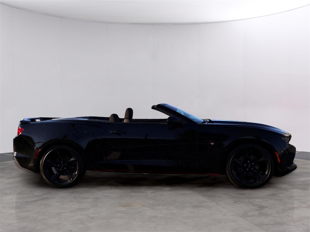 2023 Chevrolet Camaro 1LT photo 4