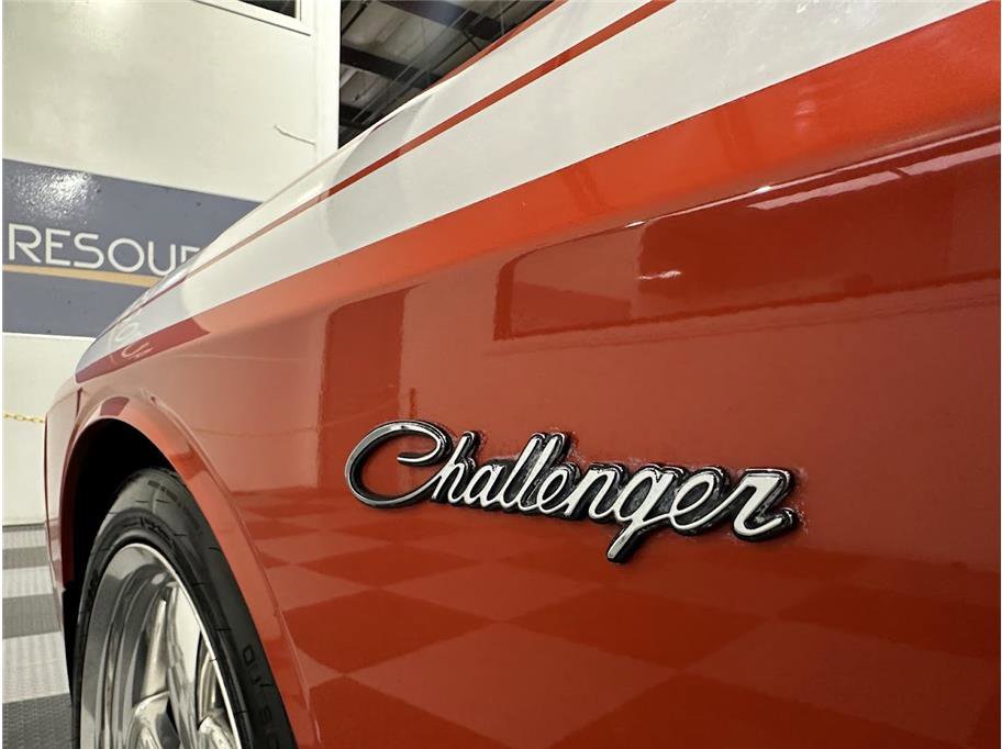 2010 Dodge Challenger R/T Classic photo 12