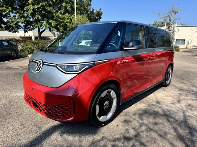 2025 Volkswagen ID. Buzz Pro Plus photo 3