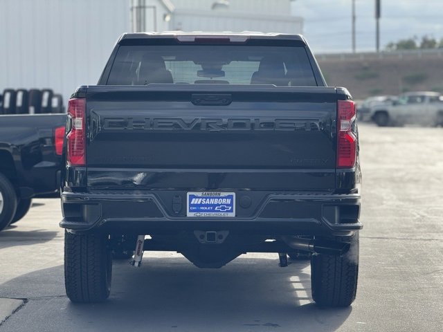 2026 Chevrolet Silverado 1500 Custom Trail Boss photo 2