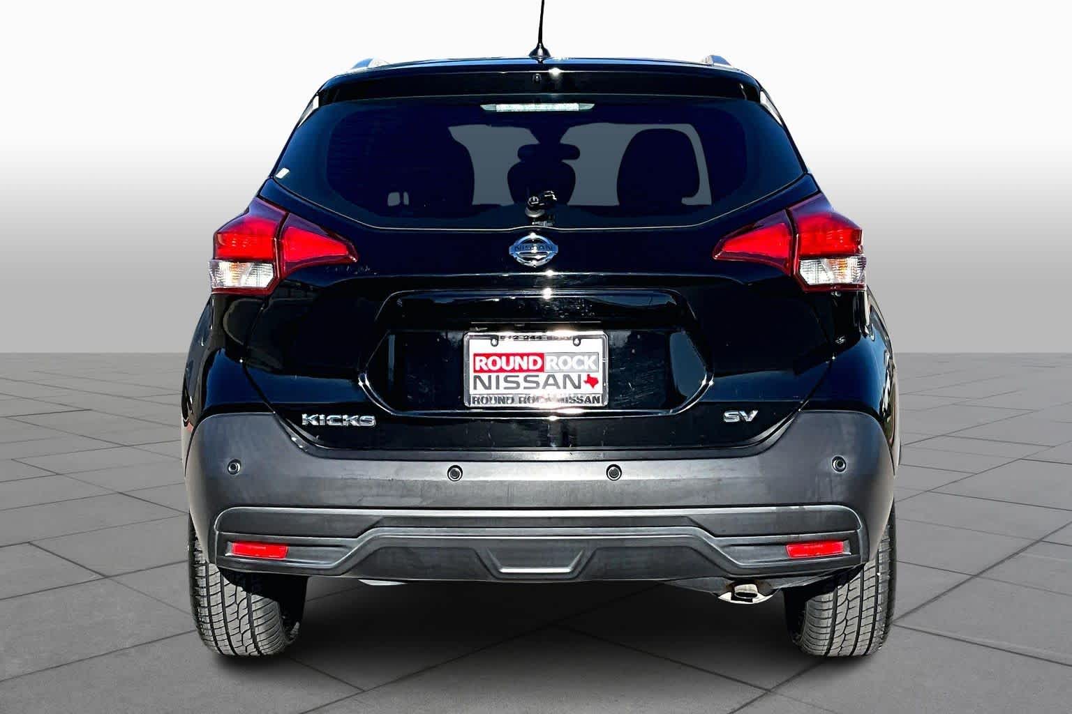 2020 Nissan Kicks SV photo 4