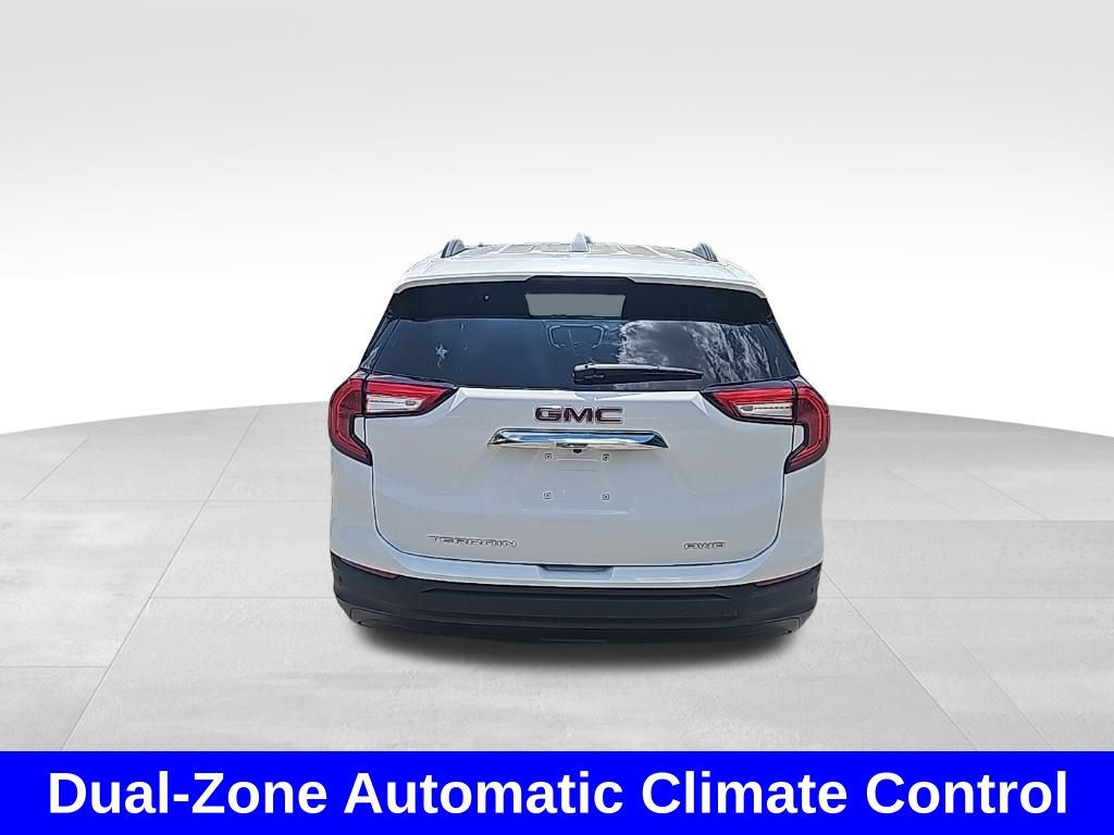 2022 Gmc Terrain SLE photo 4