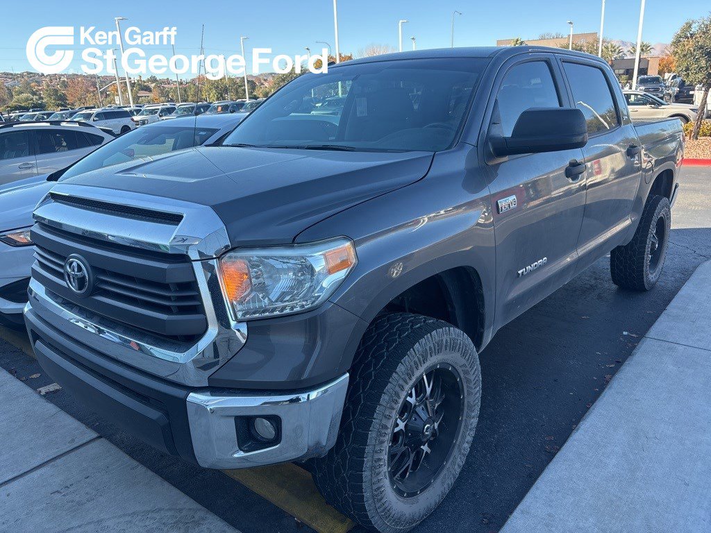 2014 Toyota Tundra SR5's photo