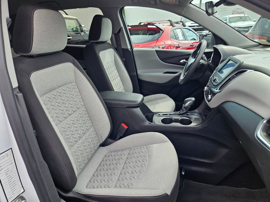 2023 Chevrolet Equinox LT photo 28