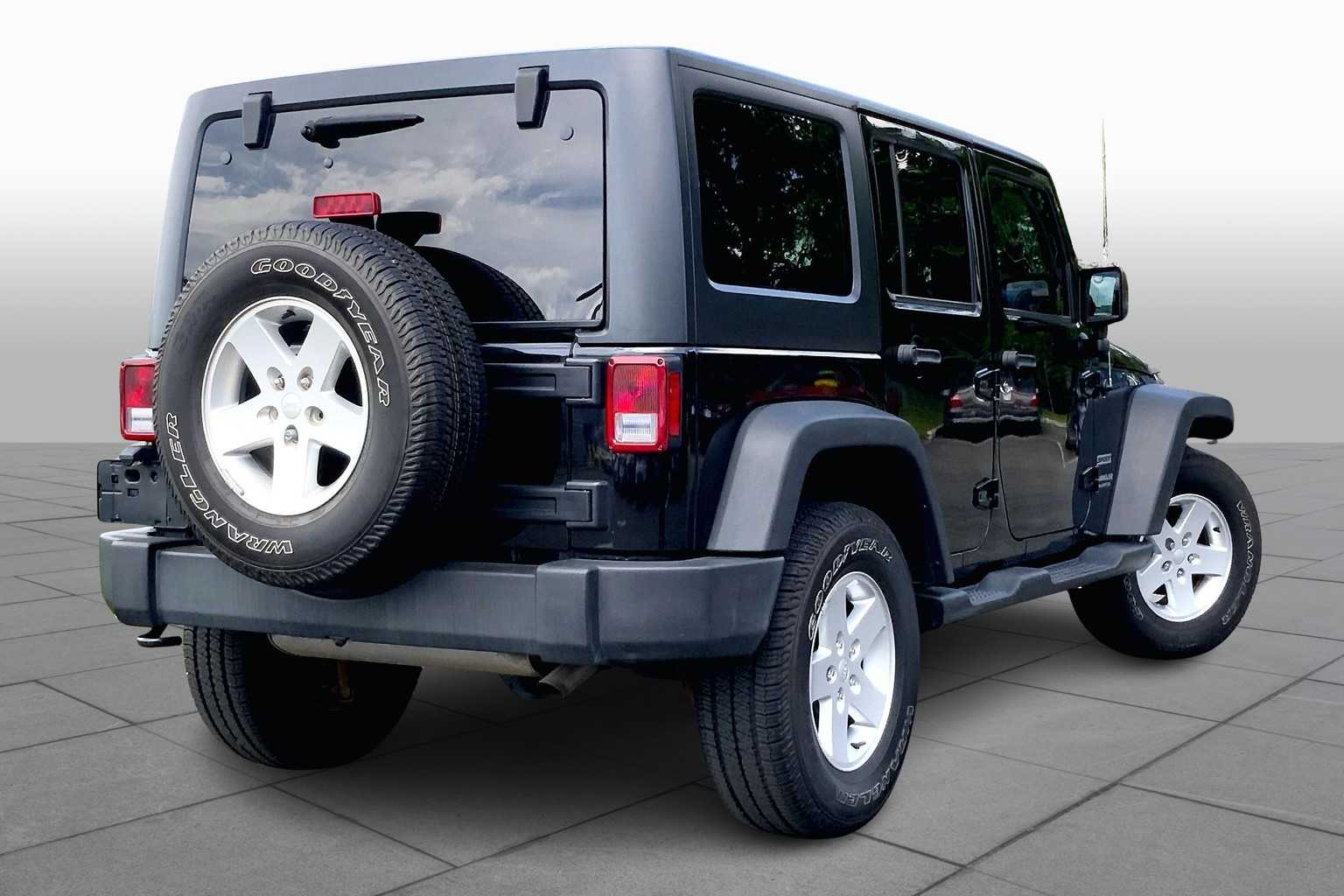 2017 Jeep Wrangler Unlimited Sport photo 11