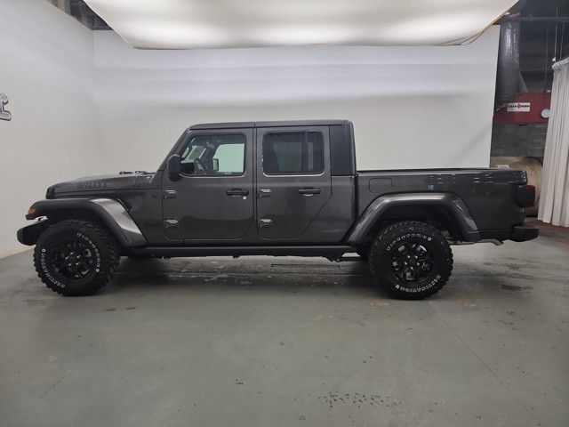 2025 Jeep Gladiator Willys photo 3
