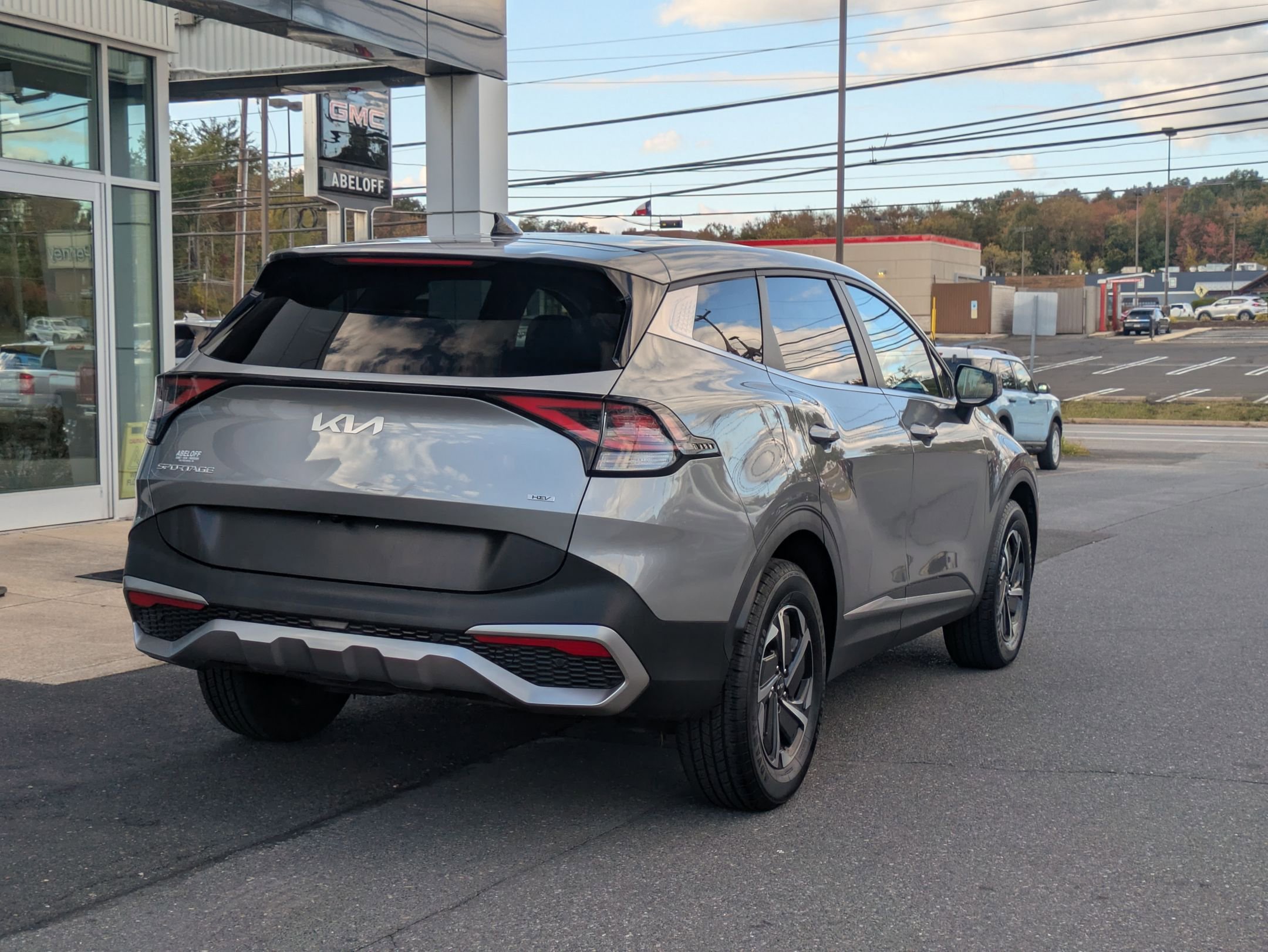 2023 Kia Sportage Hybrid LX photo 4