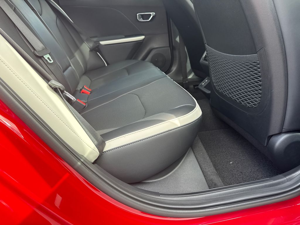 2025 Kia K4 GT-Line Turbo photo 15