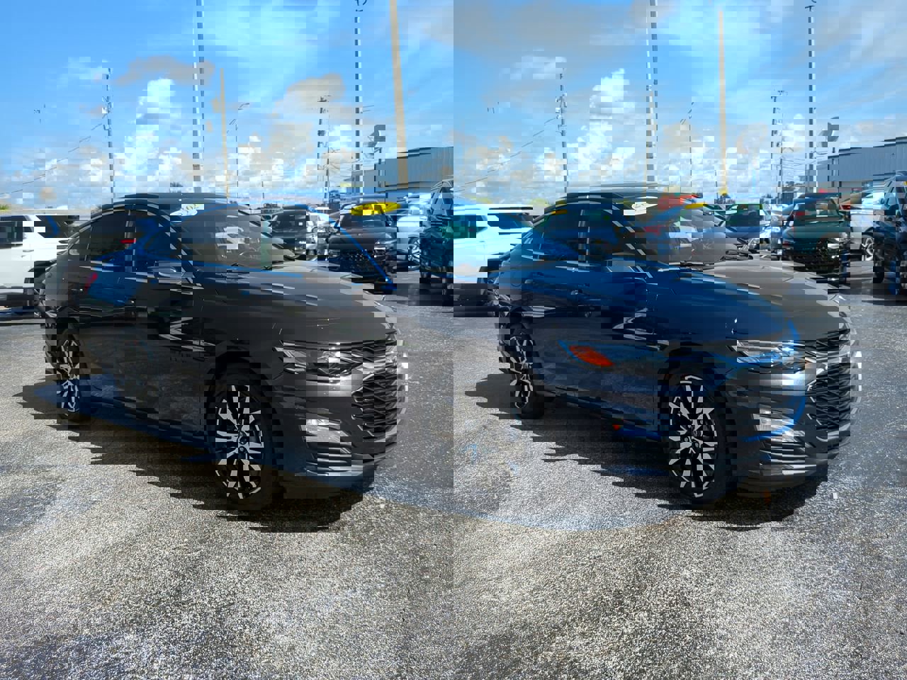 2022 Chevrolet Malibu RS photo 2