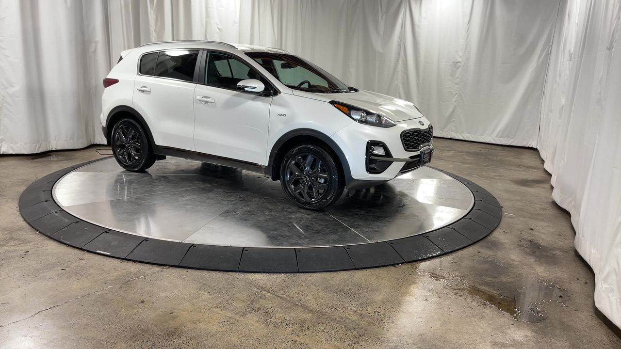 2020 Kia Sportage S photo 2