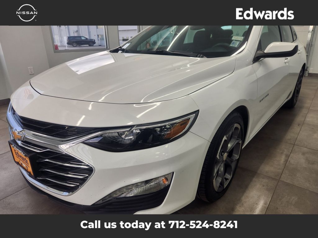 2024 Chevrolet Malibu 1LT photo 4