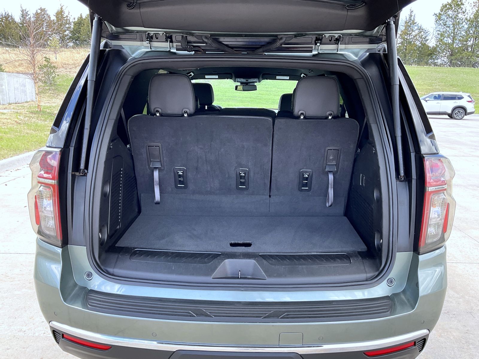 2024 Chevrolet Tahoe LT photo 22