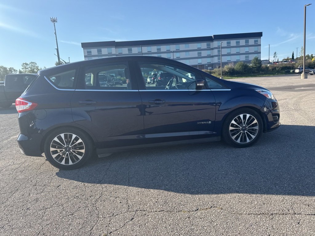 2017 Ford C-Max Hybrid Titanium photo 29